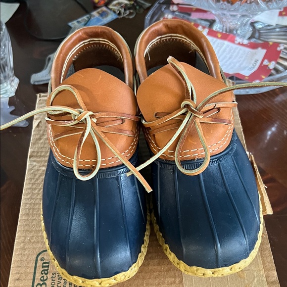 L.L. Bean Women's rain duck shoes - Navy and Tan - Picture 1 of 8